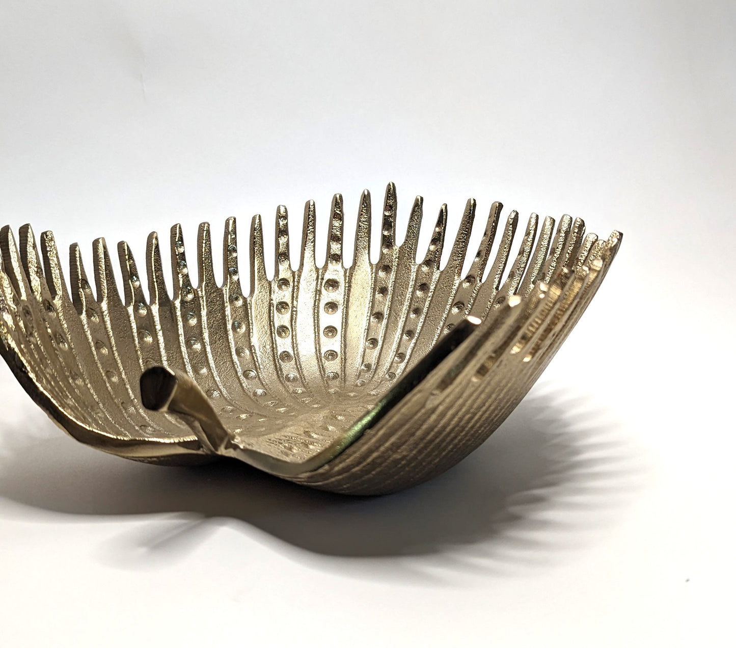 Gold Leaf Bowl Shaped Center Piece