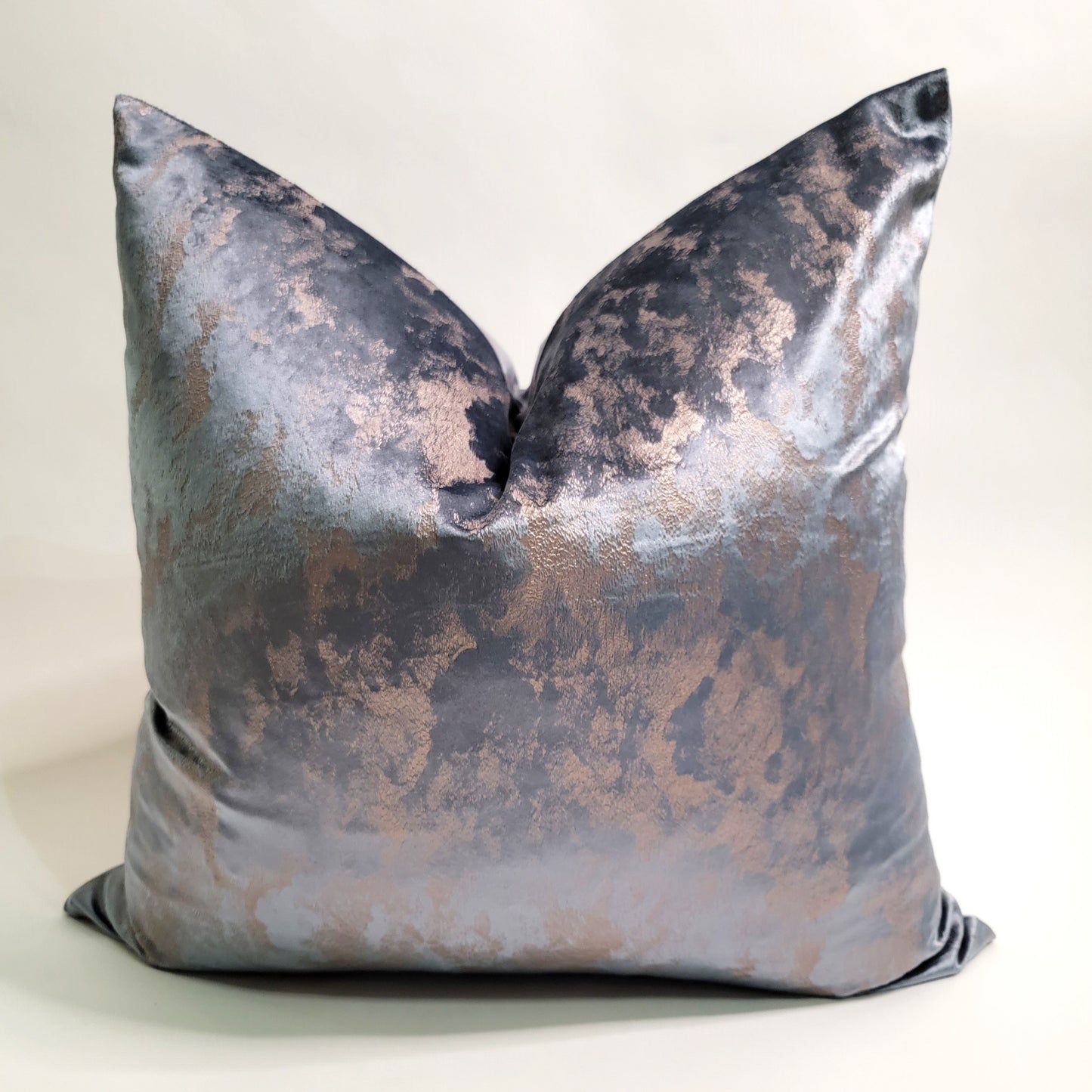 Abstract Cloud Velvet Decorative Throw Pillow